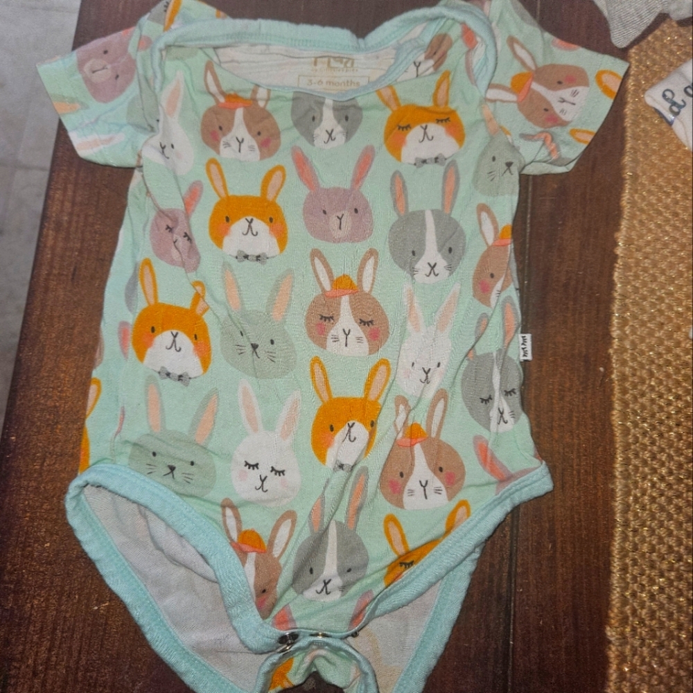 EUC 3-6m Little Sleepies Bamboo Viscose EASTER 🐣 🐰 Play Outfit